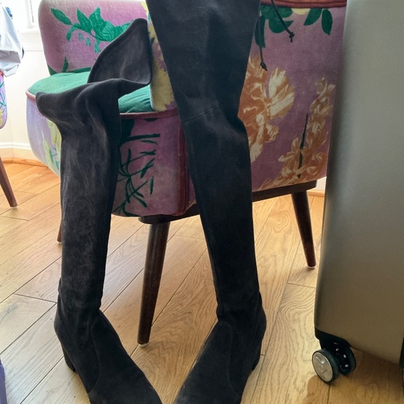 Stuart Weitzman over the knee boots - Picture 6 of 8